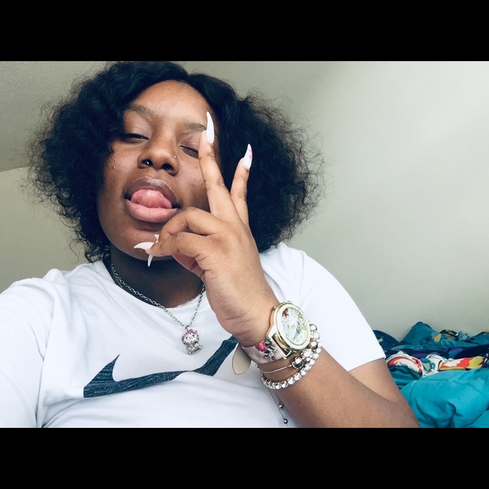 Meet your Posher, Dasia
